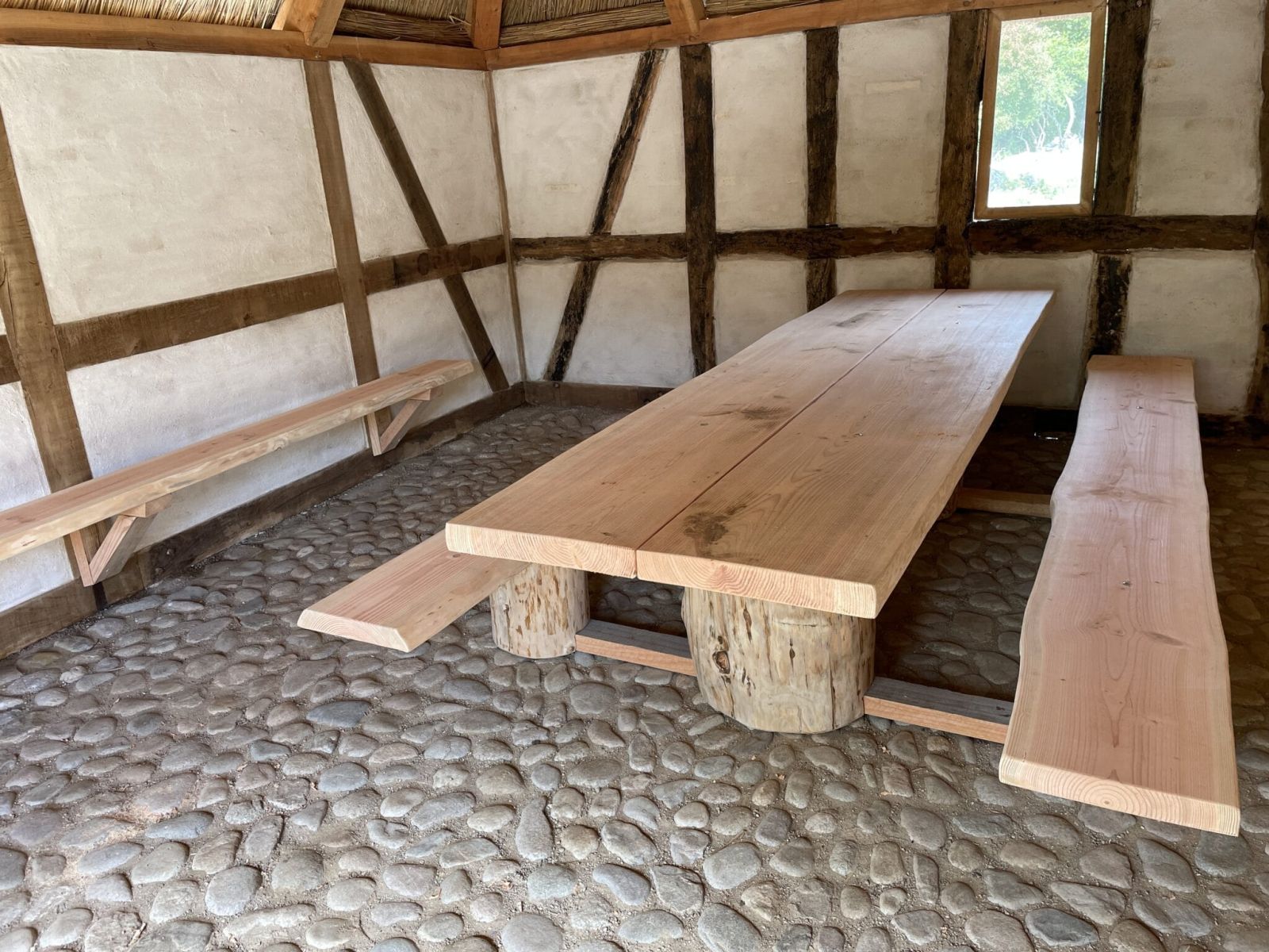 Ophold i ly for vejr og vind ved Sinebjerg Markhus. 