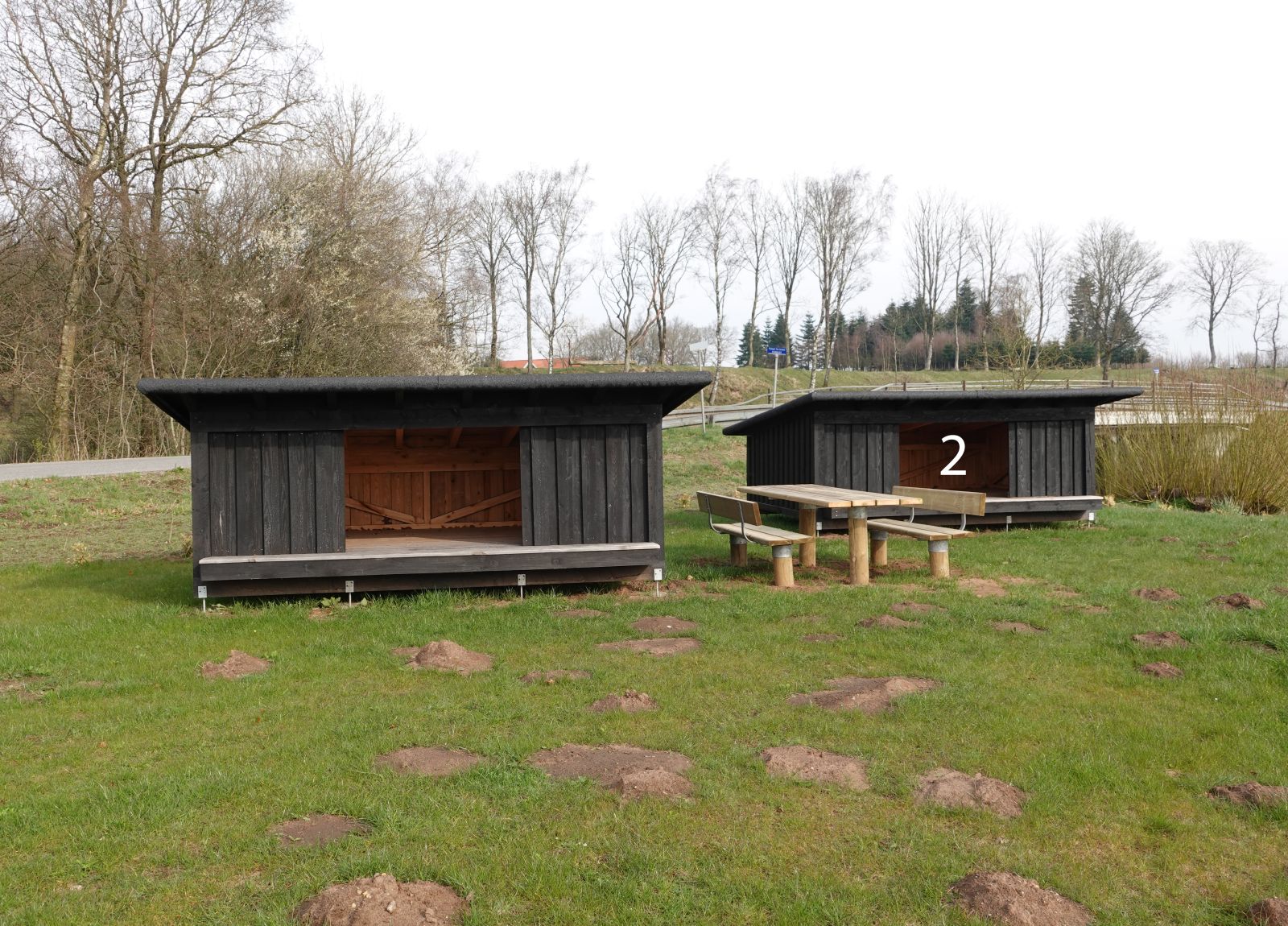 Foto af shelters ved Bur Bro/Storå